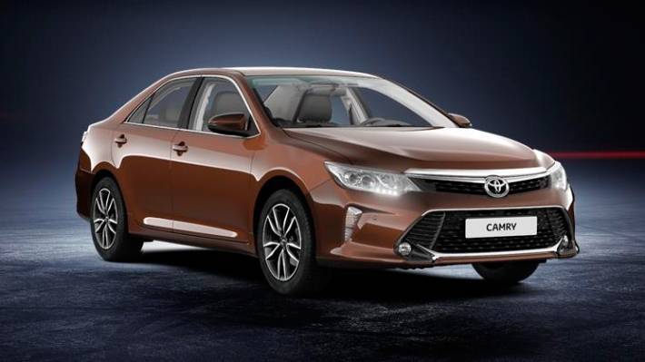 Компания Toyota официально продала в России 400-тысячную Camry