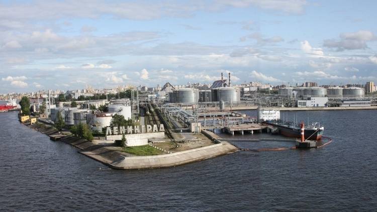Первый в мире атомный контейнеровоз «Севморпуть» прибудет в Петербург