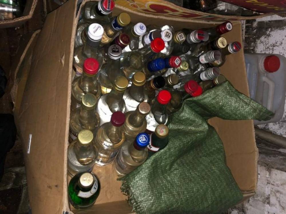 Полиция изъяла 80 литров нелицензионного алкоголя у жителя Адмиралтейского района