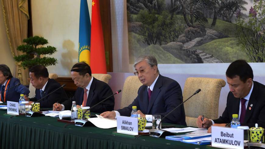 Токаев предложил бизнесменам КНР создавать центры туризма в Казахстане