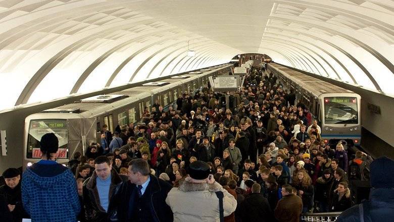 Москва резиновая: каждый год население столицы растет на 300 тыс.человек. Зачем?