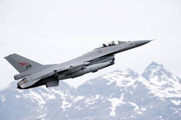 ВВС Норвегии получат очередные три истребителя F-35A из закупленных в США