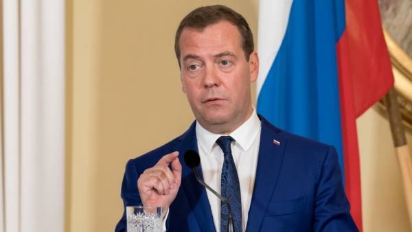Медведев заявил, что Россия имеет все ресурсы для достижения экономического развития