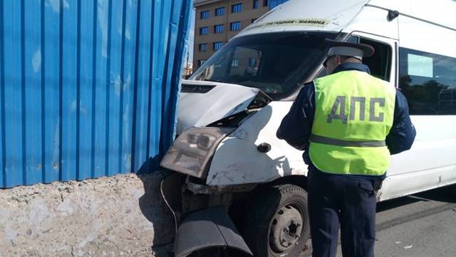 11 человек пострадали в ДТП с маршруткой в Челябинске
