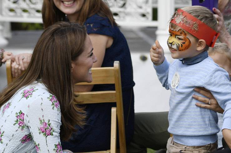 Кейт Миддлтон рассмешил трехлетний мальчик с «тигровым» аквагримом