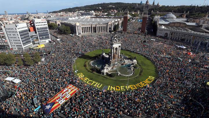 В Барселоне прошел митинг в национальный день Каталонии