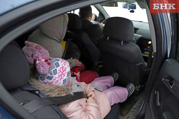 Сыктывкарские водители 662 раза нарушили правила перевозки детей