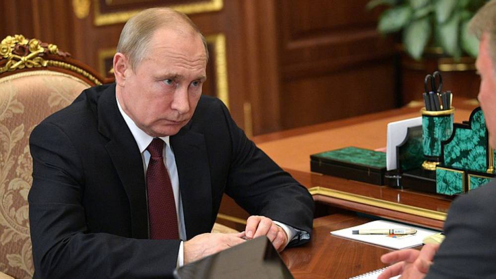 Путин собирается лично поздравить Нурмагомедова с победой над Порье