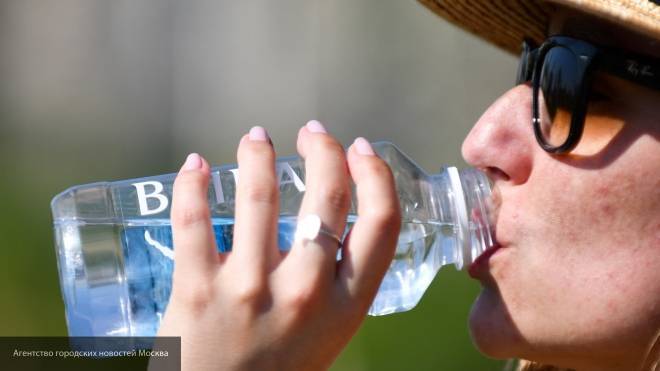 Ученые развеяли миф о том, что в день человеку необходимо выпивать два литра воды