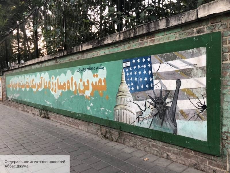 Иран считает, что Вашингтон должен изменить свою политику после ухода Болтона
