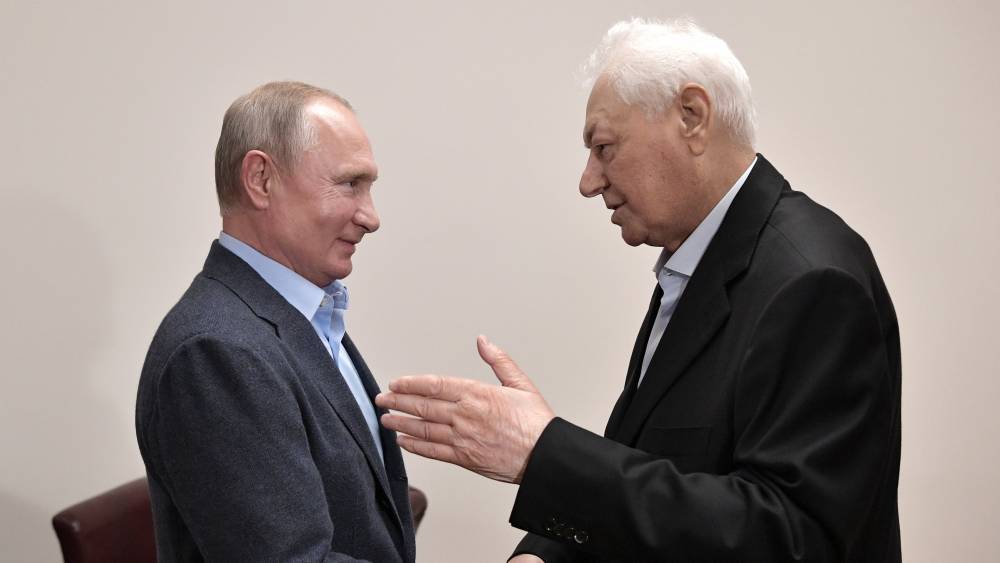 Путин встретился с экс-председателем госсовета Дагестана