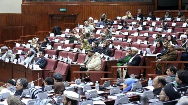 Парламент Афганистана предложил талибам прямые переговоры