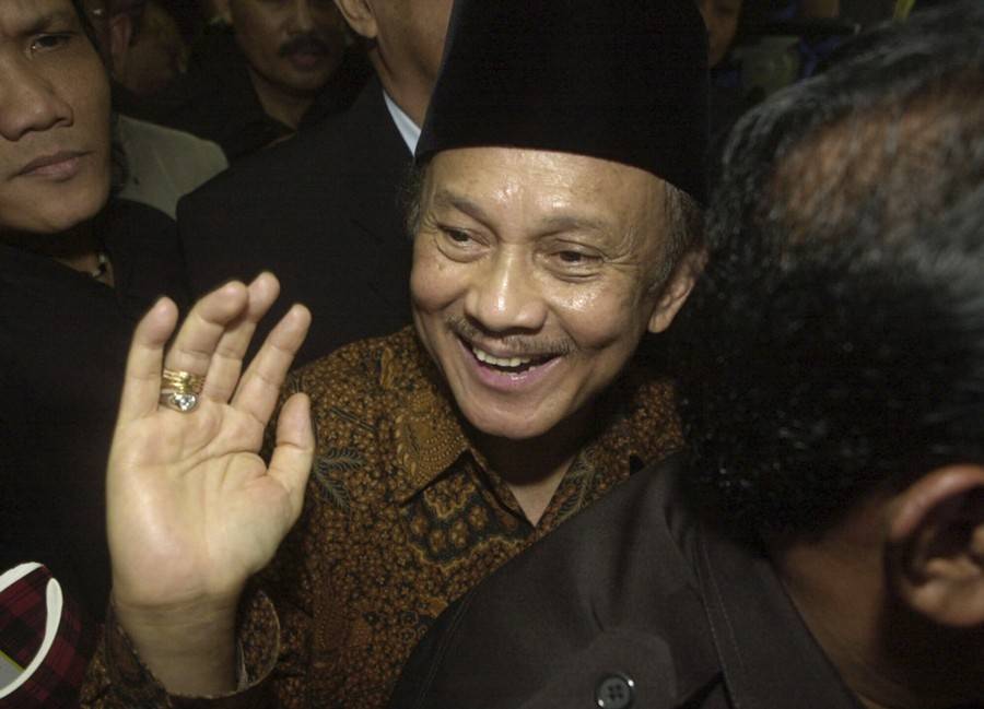 Умер бывший президент Индонезии Хабиби