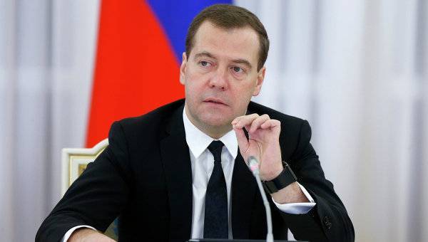 Медведев заявил о недостаточных темпах роста экономики России