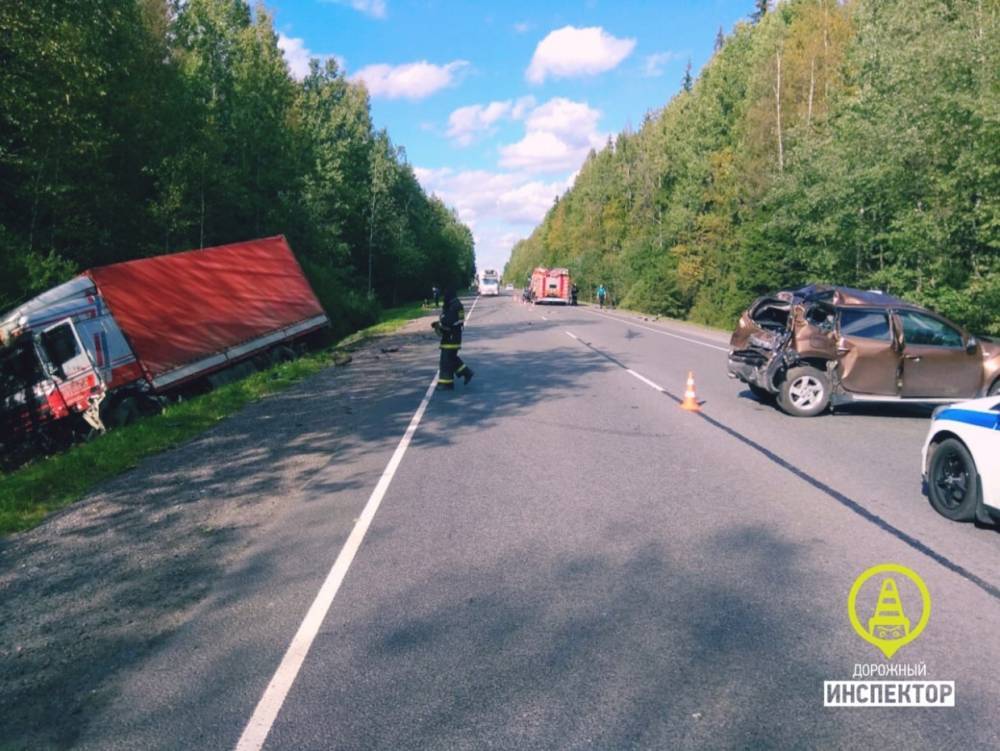 В ДТП на Киевском шоссе Лужского района ЛО пострадали трое, среди которых ребенок