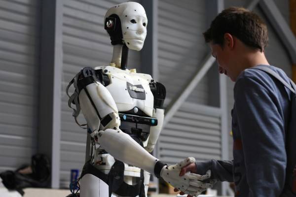 Эксперты: 20 млн россиян могут потерять работу из-за роботов