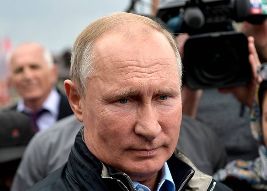Путин заявил, что слюнтяй не может управлять государством