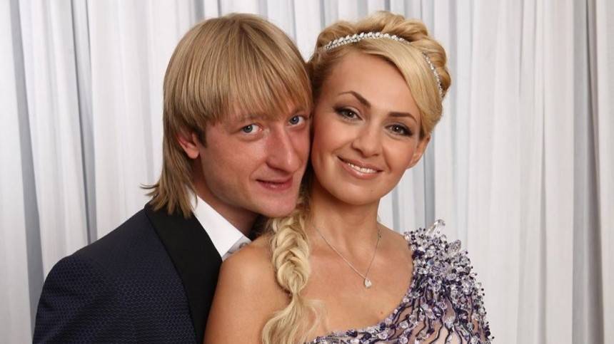 Рудковская и Плющенко поздравили друг друга с десятой годовщиной свадьбы
