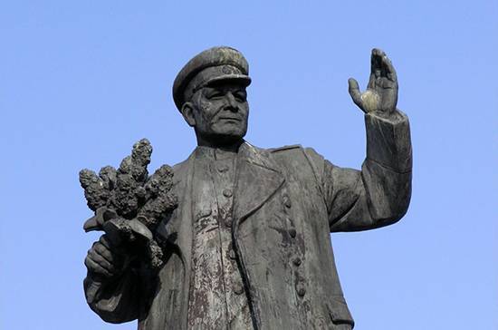 Памятник маршалу Коневу в Праге решили перенести