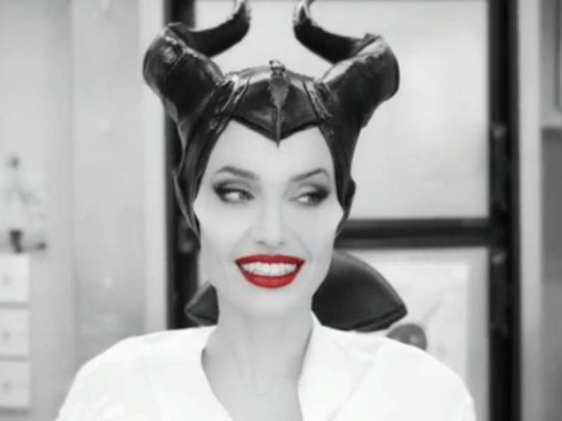 Анджелина Джоли в образе Малефисенты восхитила Сеть - news.ru