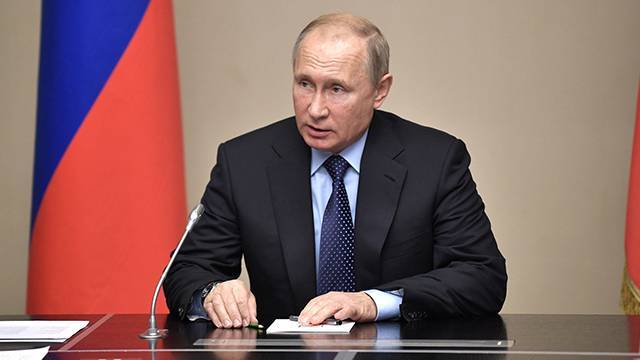 Путин провел встречу с экс-председателем госсовета Дагестана