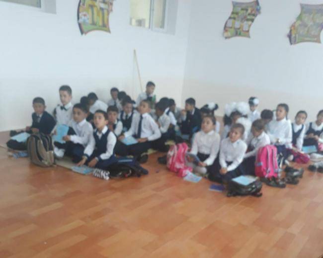 Школьники учатся без парт в Зарафшане | Вести.UZ
