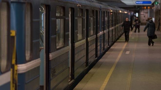 Метро Петербурга увеличит число вагонов в составах