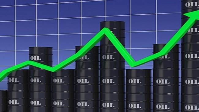 Цены на нефть возобновили рост после падения накануне
