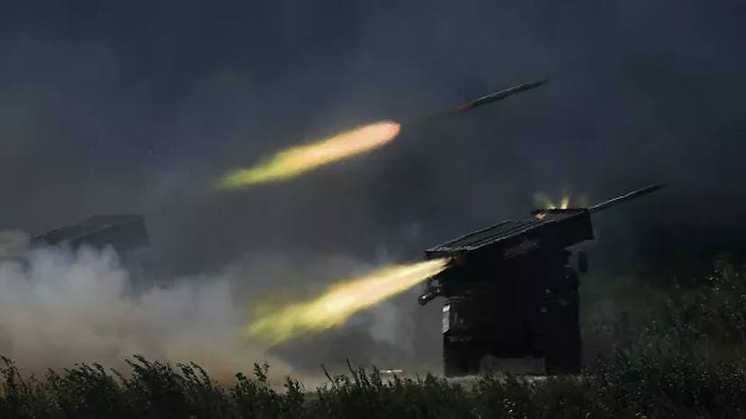 Около 1,5 тысяч российских артиллеристов провели тренировку