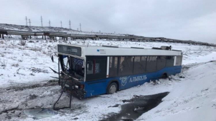 Автобус опрокинулся на севере Красноярского края