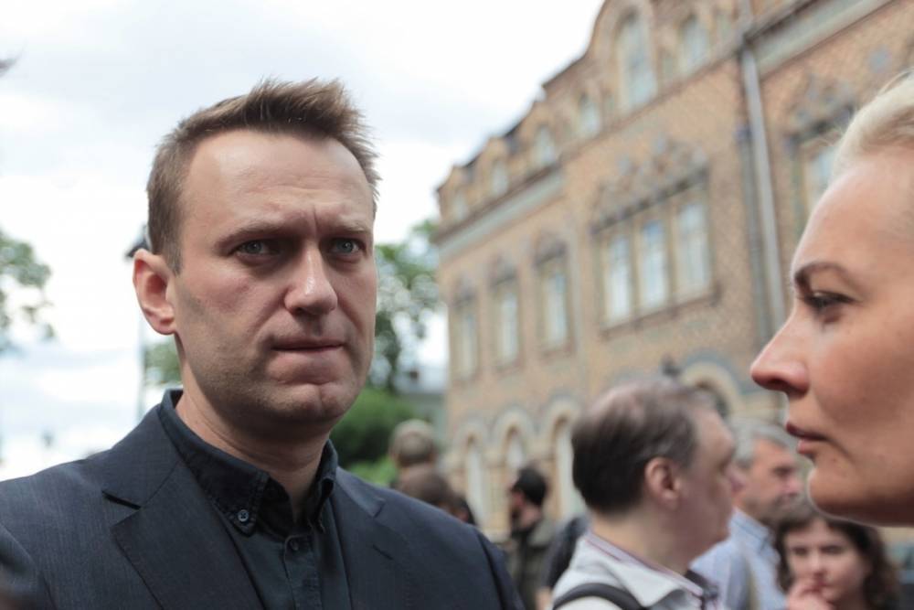 По всей России сторонников Навального увозят на допросы