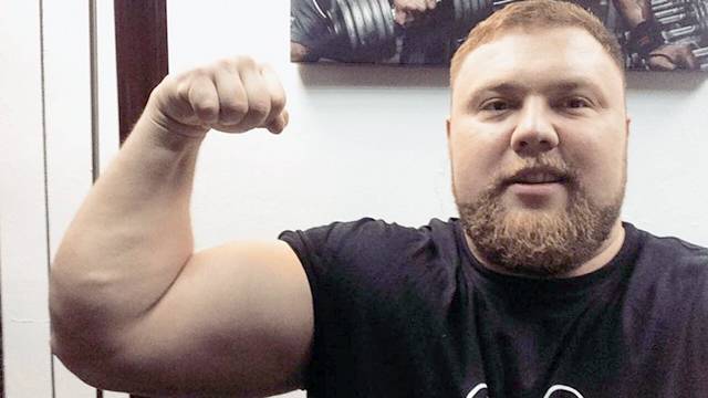Стронгмен: Емельяненко не победит 10 силачей после боя с Кокляевым