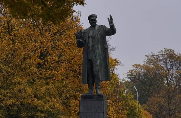 Власти Праги решили перенести памятник маршалу Ивану Коневу