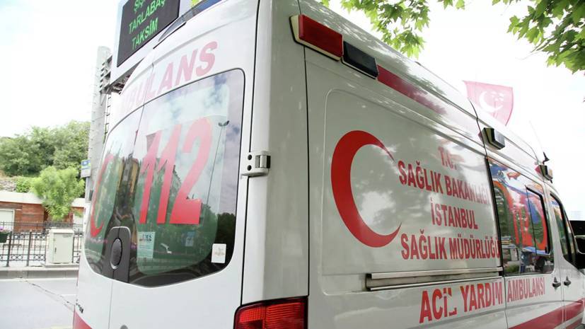 СМИ: Четыре человека погибли в результате взрыва автобуса в Турции
