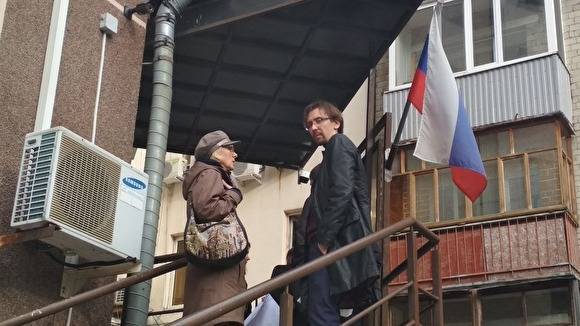 Следователи повезли на обыск еще одного волонтера тюменского штаба Навального