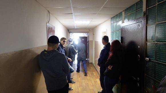 Главу курганского штаба Навального, его девушку и ее маму повезли на допрос в СУ СКР