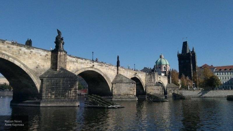 Президент Чехии Земан назвал решение перенести памятник Коневу позором