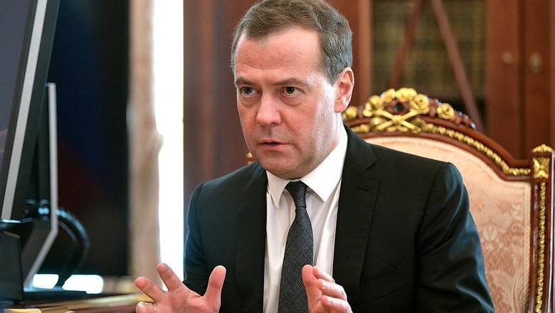 Медведев раскритиковал темпы развития российской экономики