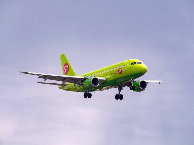 Пассажирский самолёт дважды не смог взлететь в Новосибирске