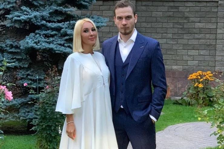 Лера Кудрявцева повеселилась с молодым мужем на юбилее Александра Реввы