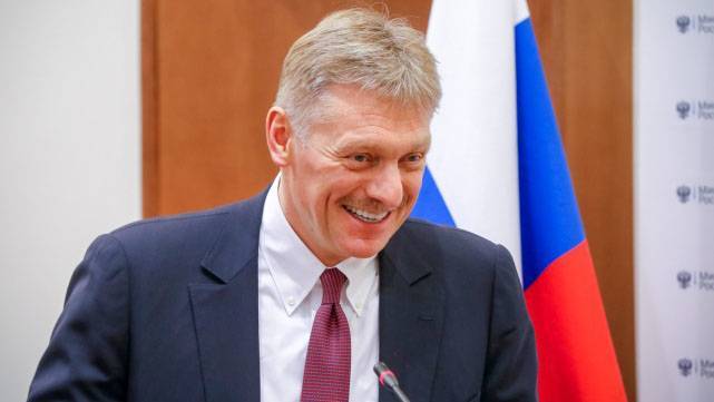 Песков назвал заявление Зеленского о санкциях ненужным «обоюдоострым оружием»