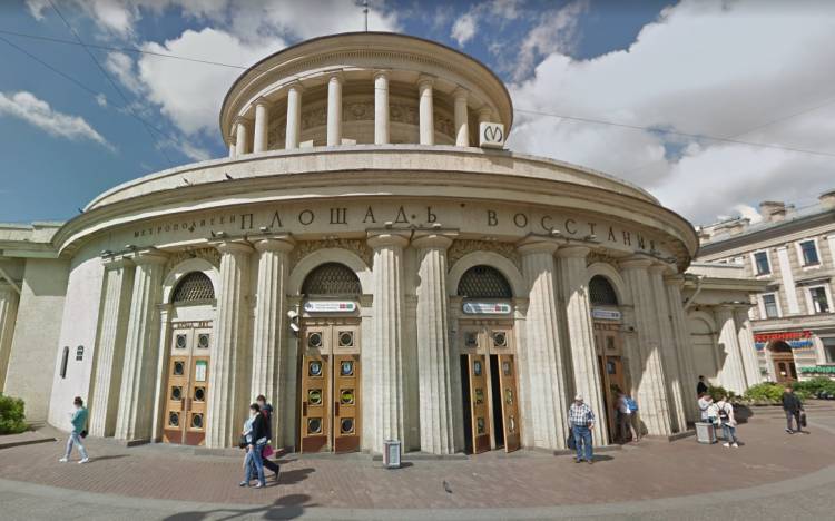 Вход на станцию «Площадь Восстания» в Петербурге ограничат из-за ремонта