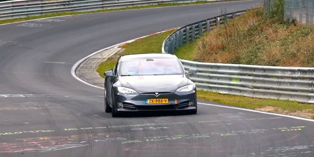 Видео: Tesla готовится отнять у Porsche Taycan рекорд Нюрбургринга