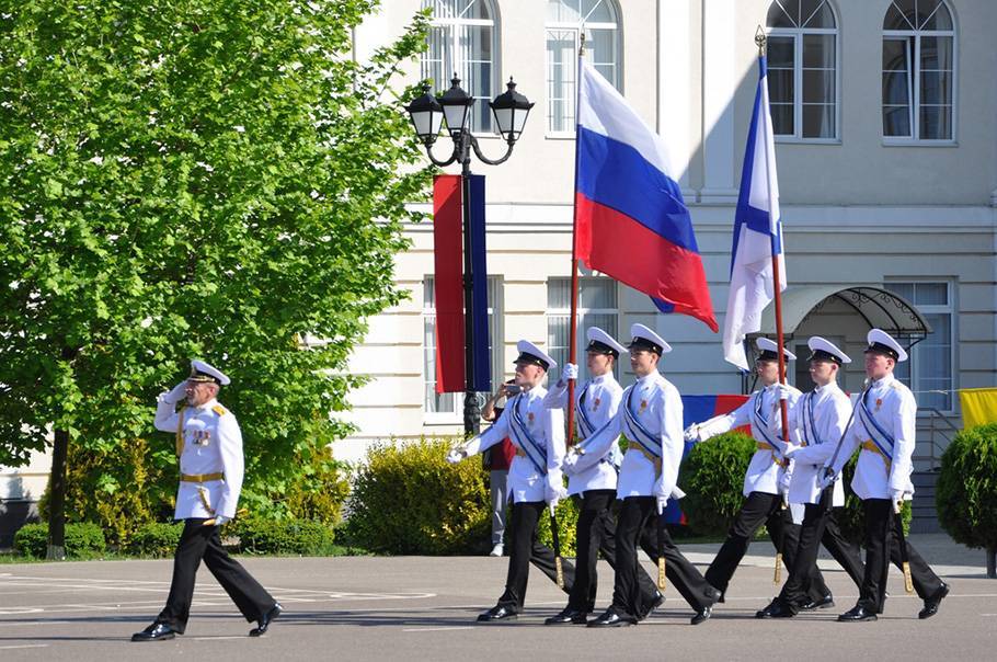Путин поручил Минобороны РФ создать при флотах филиалы Нахимовского училища