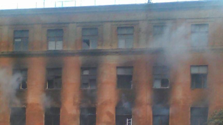 Санкт-Петербурге выгорело здание бывшего ПТУ, готовившего кадры для Почты России