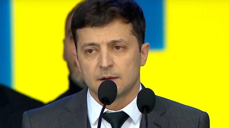 Зеленский заявил о готовности признавать ошибки ради прогресса Украины