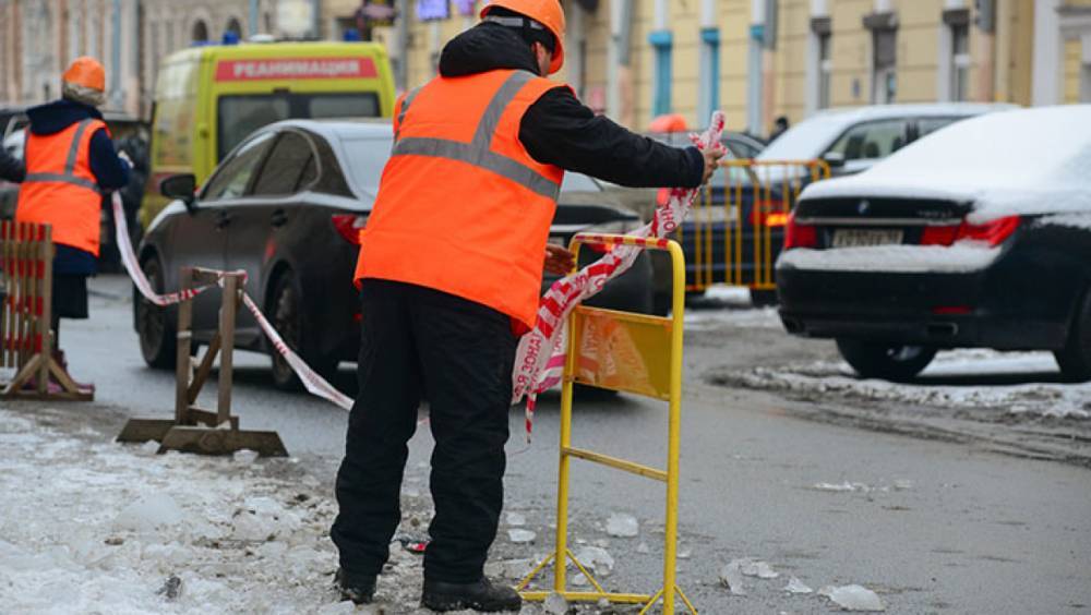 Жители Центрального района выбирают, чем посыпать заснеженные дороги