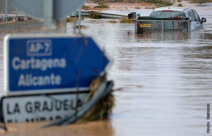 Наводнения на юго-востоке Испании унесли жизни четырех человек