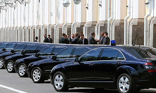 Минобороны заказало для своих нужд машину бизнес-класса за 145 млн рублей