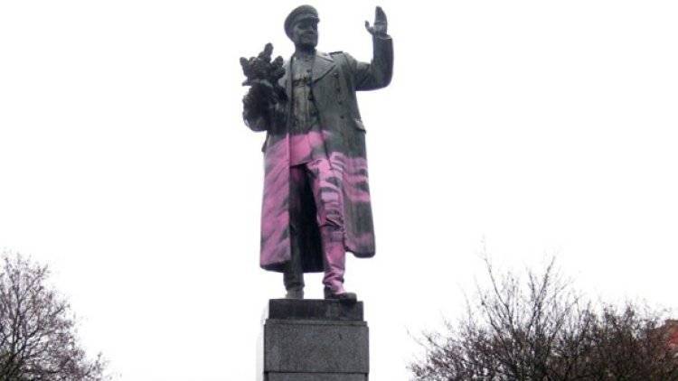 Дочь маршала Конева не против переноса его памятника в Праге, но не в музей тоталитаризма - polit.info - Чехия